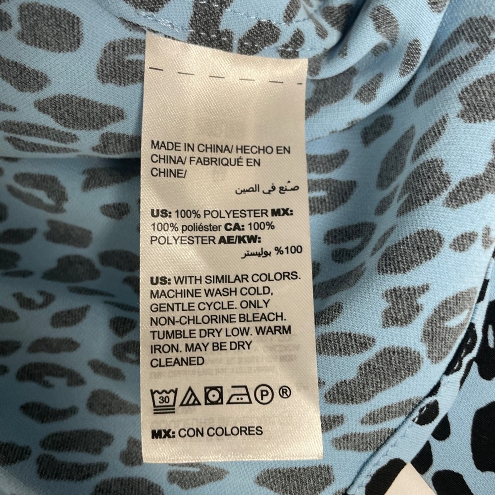 Chico's Animal Print Tie Front Blouse Size 1 Blue Black Leopard Office Chic - Picture 5 of 7
